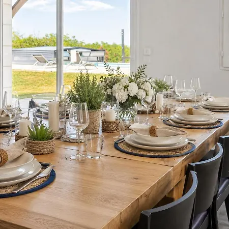 Ferienhaus Prolongez L'ete En Dordogne Piscine, Etangs Et Nature Pour 12 Pers Agonac